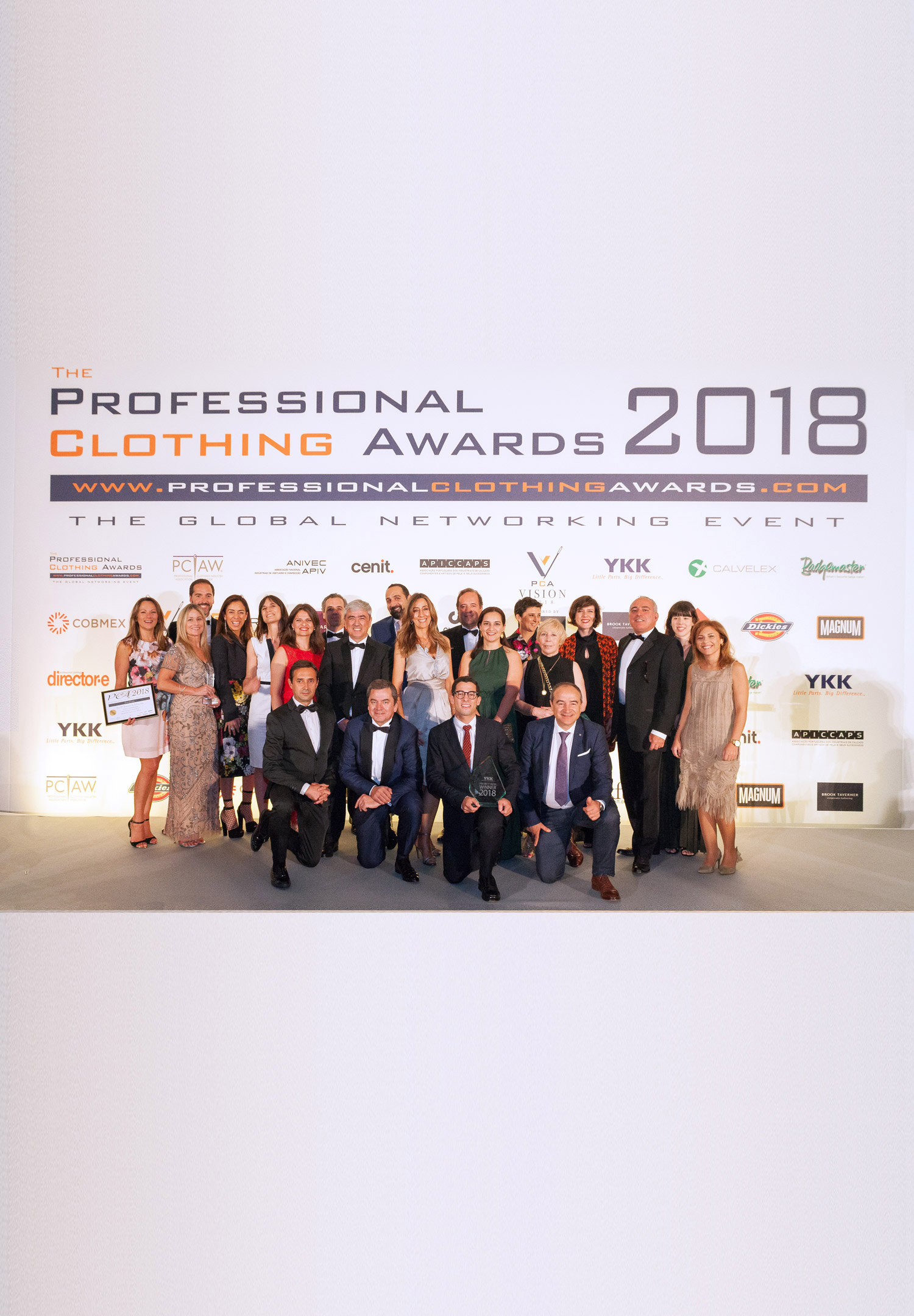 PROFESSIONAL CLOTHING AWARDS 2018 <br> ALUNO DA FA.ULISBOA VENCE PCA VISION CONTEST YKK AWARD