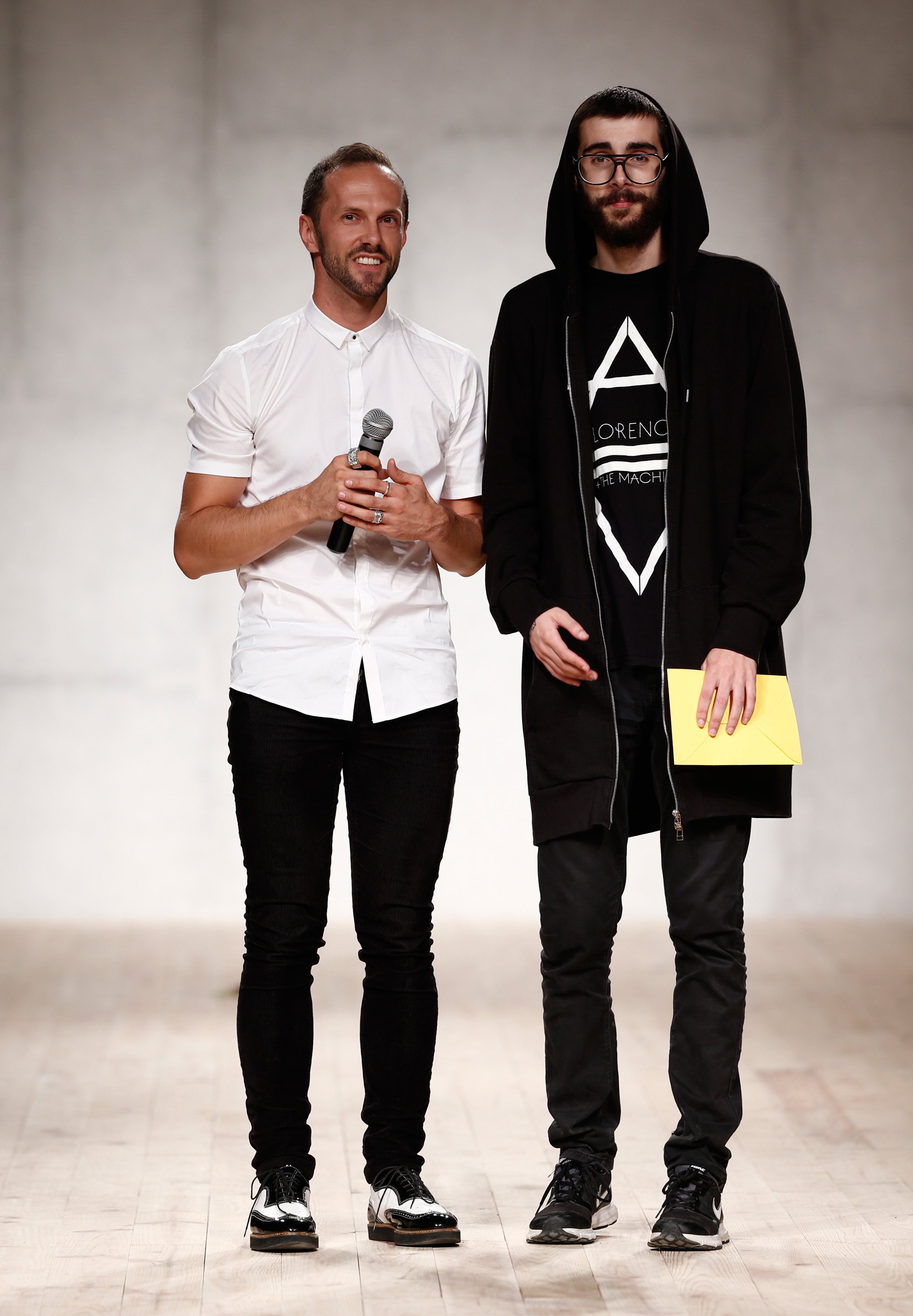 SANGUE NOVO | JOÃO OLIVEIRA VENCE PRÉMIO FASHIONCLASH